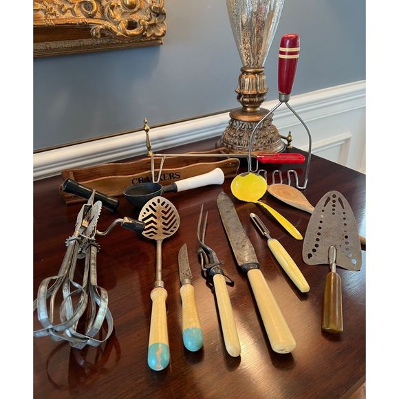 Primitive Kitchen Utensils Carving Set Potato Masher Cracker Tray 12 Pieces - Picture 2 of 11